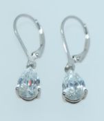 A pair of 925 silver earrings teardrop C