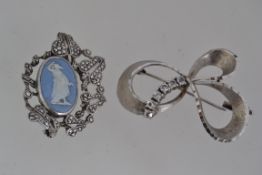 Two vintage silver brooch pins one set w