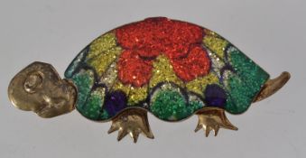 A vintage yellow metal foil back brooch
