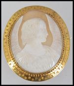 A stunning large Art Deco tested 9ct gold mounted carved shell Cameo pendant brooch pin depicting