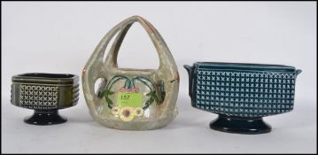 Manhattan pattern Sylvac, 2 pieces , 1 small bowl/pot No. 4019, 1 flower dish No.