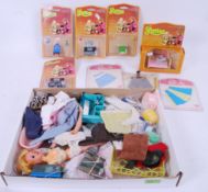 DOLLS ACCESSORIES; A collection of assor