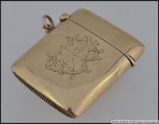 A hallmarked Edwardian 9ct gold vesta ca
