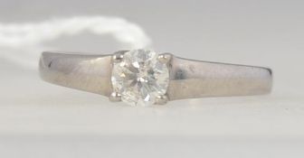 An hallmarked 950 palladium single stone