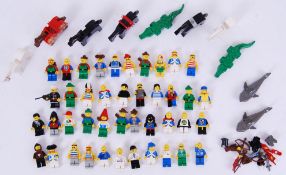LEGO: A good collection of 40x vintage (all 1980's / 1990's ) minifigures - mostly Pirates related,