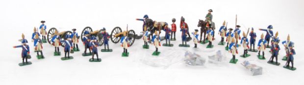 LEAD SOLDIERS: A collection of vintage lead / diecast model soldiers. All appearing to be home cast.