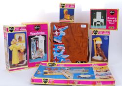 SINDY; A large collection of 7x vintage Pedigree 1970's Sindy accessories / furniture pieces etc.