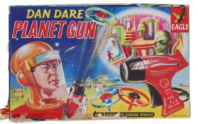 DAN DARE: An original vintage Dan Dare ' Planet Gun ' by Merit.