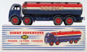 DINKY: A original vintage Dinky Supertoys 942 Foden 14 Ton Tanker ( Regent ).
