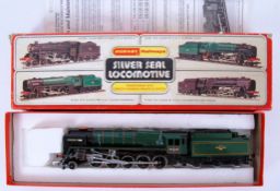 HORNBY: An original vintage Hornby 00 gauge railway trainset ' Silver Seal R861 Evening Star '