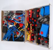 LEGO: Two trays of vintage and assorted Lego trains and accessories.