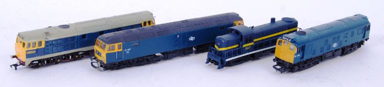 00 GAUGE: A collection of 4x 00 gauge railway trainset locomotives to include Intercity 47487,