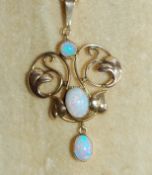 A hallmarked 9ct gold Art Nouveau pendan