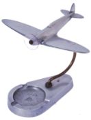 AIRCRAFT ASHTRAY: A vintage 1940's / 1950's apprentice piece style aluminium ashtray with a model