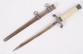 THIRD REICH DAGGER: An original pre-war 1938 pattern Officers Third Reich dagger.