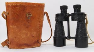 BINOCULARS: A pair of WWII Second World War issued Ross Of London ' Binoprism No. 5 ' binoculars.