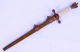 KRIEGSMARINE DAGGER: An original World War II German third Reich Kriegsmarine naval officers dagger,