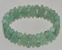 A vintage aventurine expanding bead bracelet. Measures's 18cms approx inside.