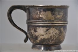 A Victorian Chester hallmarked silver cup makers marks partially legible dating to 1923. Weight 154.