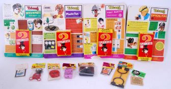 TRIANG EXPERIMENTER: A collection of 4x