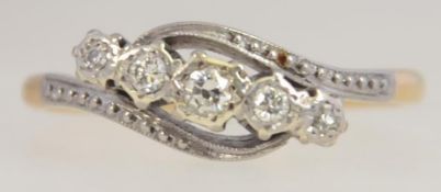 An 18ct gold and diamond ladies 5 stone ring. The diamonds approx 20pnts. Size S / Weight 3.