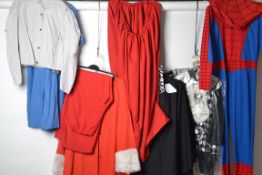 10x COSTUMES: Mixed group of 10 costumes