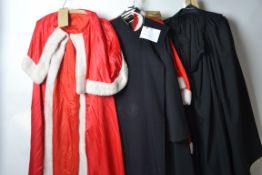 8x COSTUMES: group of 8 costumes / outfi