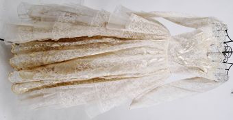 WEDDING DRESS: An original vintage 1960'