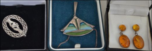 A enamel 925 pendant necklace,