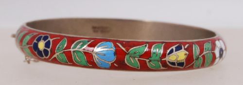 A vintage cloisonne bangle bracelet with