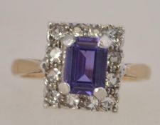 A 9ct gold and amethyst glass stone ladi