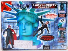 X MEN: