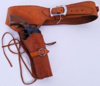 DAISY GUN & BELT: