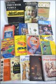 A collection of assorted collecting / antiques related reference books