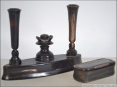 A 19th century gentlemans snuff box made from horn together with a horn 19th century pen holder.