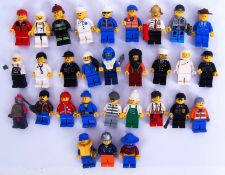 LEGO: A collection of 30x assorted Lego minifigures to include City, Town, vintage and others.