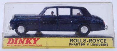 DINKY: An original vintage Dinky diecast model 152 Rolls Royce Phantom V Limousine.