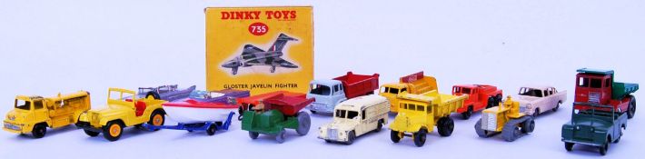 MATCHBOX LESNEY: A good assortment of vintage loose Matchbox Lesney diecast model cars etc.