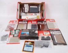 00 GAUGE: A collection of assorted 00 gauge railway trainset accessories - many unused,