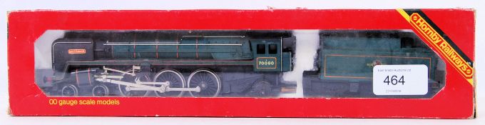 HORNBY: An original Hornby 00 gauge railway trainset locomotive R063 Brittannia.