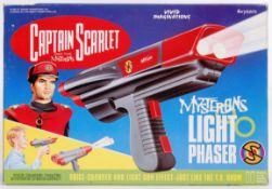 CAPTAIN SCARLET: A Vivid Imaginations made Captain Scarlet ' Mysterons Light Phaser Gun ' within