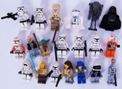 LEGO: A collection of 24x Lego Star Wars minifigures to include Darth Maul, Yoda, Stromtroopers etc.