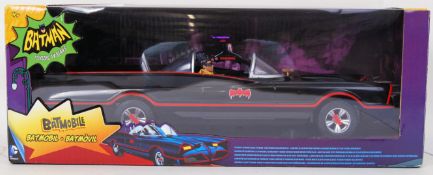 BATMAN: An amazing large scale (likely 1:12) model ' Batman Classic Series ' Batmobile model.