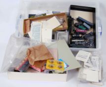 00 GAUGE: A collection of assorted loose and unused 00 gauge railway trainset accessories to