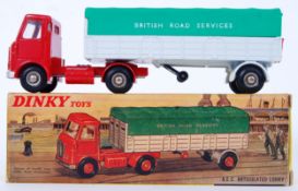 DINKY: An original vintage Dinky Toys diecast model 914 AEC Articulated Lorry.