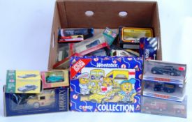 DIECAST: A good box of assorted boxed diecast to include Corgi, Matchbox Models Of Yesteryear,