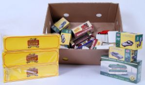 ATLAS EDITIONS: A box of assorted Atlas Editions boxed diecast models to include Trams,