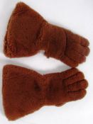 MOTORCYCLE GLOVES: