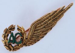 9CT GOLD AIR GUNNERS BADGE: