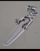 A contemporary silver bookmark with an embellished frog to the end. Weight 3.